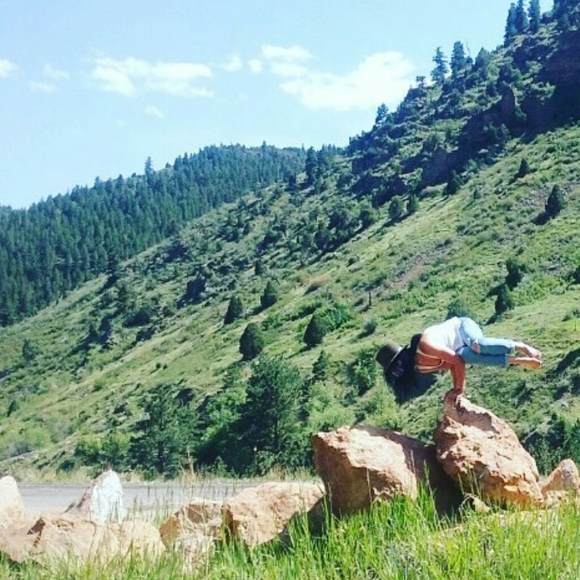 Meet your Posher, Alexandra - Picture 3 of 4